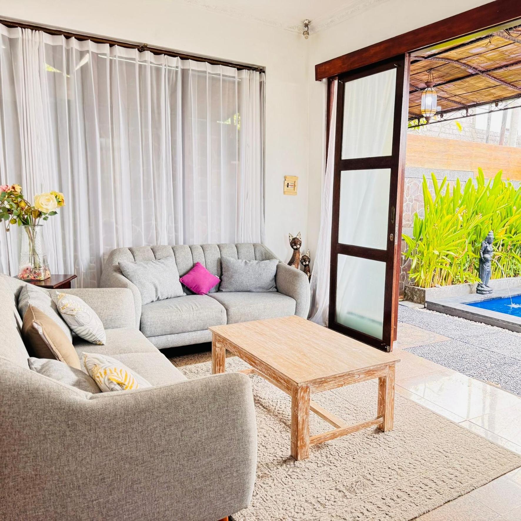 Giri Hill Homestay Nusa Dua  Extérieur photo